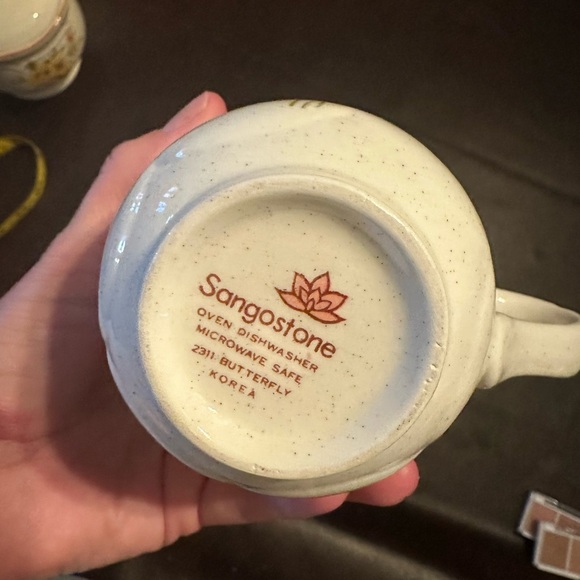 Butterfly tea cup - Picture 2 of 4